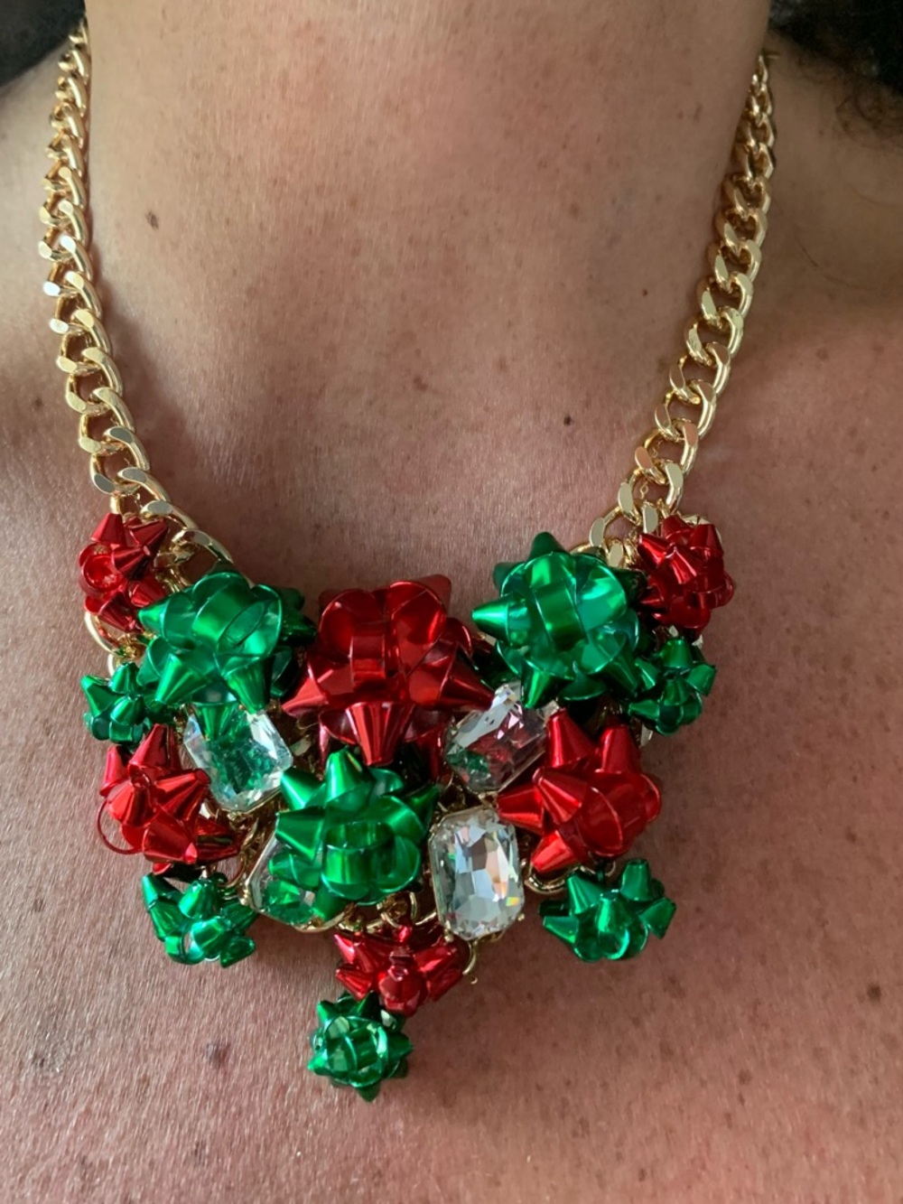 🆕- BEAUTIFUL Betsey Johnson Red & Green Holiday Bow Cluster Necklace